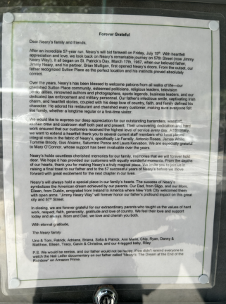 <b>A note of gratitude posted on Neary’s facade in anticipation of its July 19 closing date. </b>