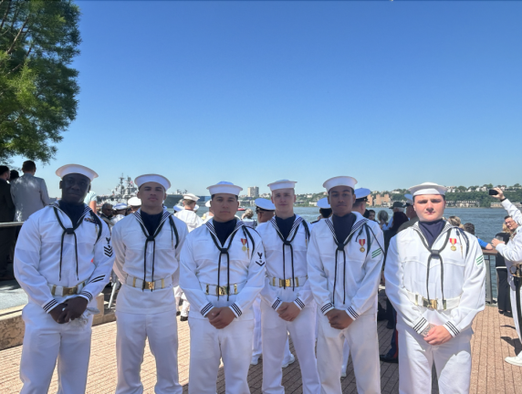 <b>Sailors pose on Pier 86</b>