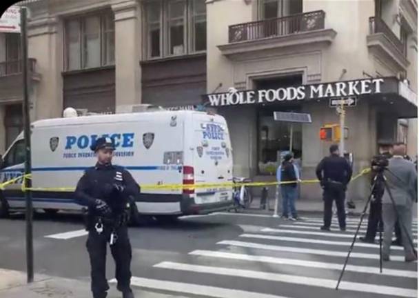 Police roped off the area on the corner of Seventh Ave. and 24th St., following a violent struggle with a suspect who was shot dead by a three member law enforcement task force who attempted to apprehend him. Photo: Citizen app.