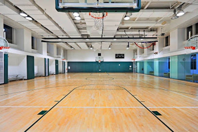 The basketball court at Asphalt Green in Battery Park City is filled with natural light